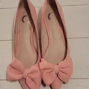 Kitten heel shoes ,peach color,have to check pink on here
